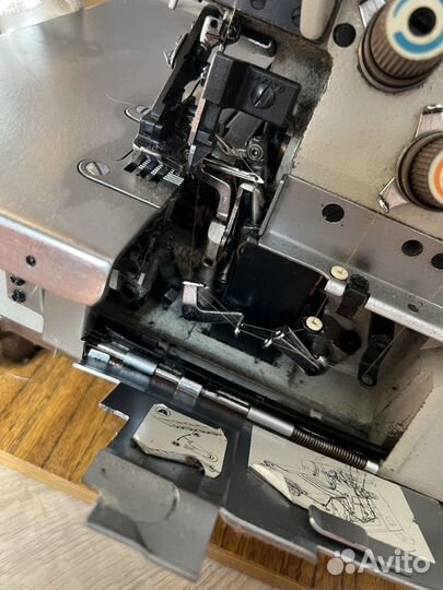 Оверлок пятиниточный японский Brother