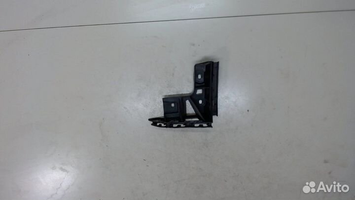 Кронштейн бампера Volkswagen Touran, 2011