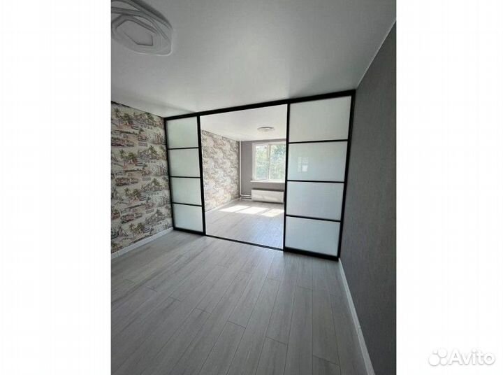 Двери купе в нишу