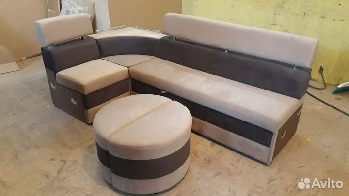 Кухонный уголок со спальным местом