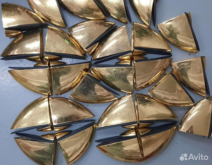 Крепление для полок