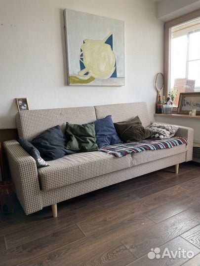 Диван в стиле ретро