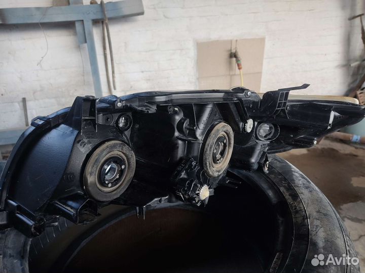 Фара toyota corolla 06-12г