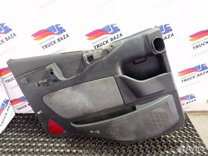 Обшивка двери левая Iveco Stralis