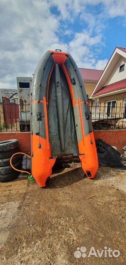 Лодка Delfin 340