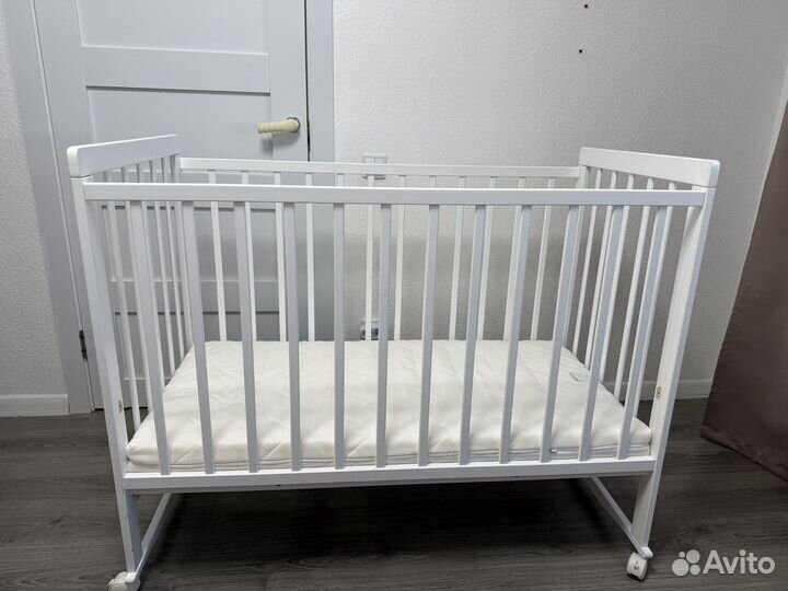 Детская кроватка