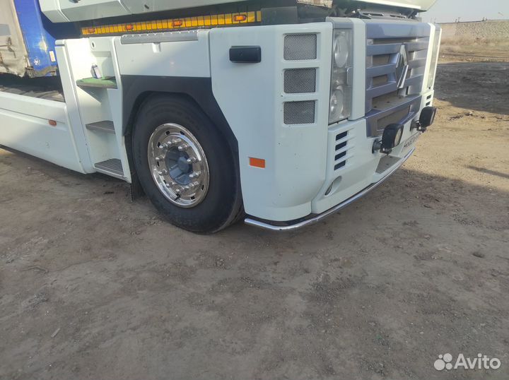 Renault Magnum - Защита топливных баков