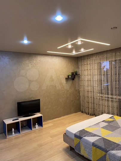 2-к. квартира, 65 м², 1/10 эт.