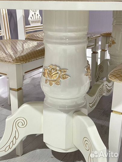 Стол со стульями Версачи