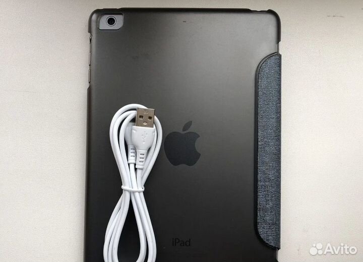 iPad mini 2 32гб (состояние 5+)