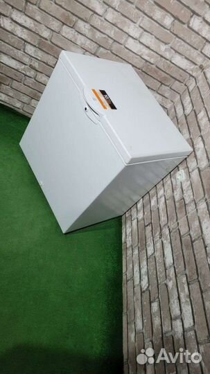2445.Морозильный ларь Indesit RCF 200