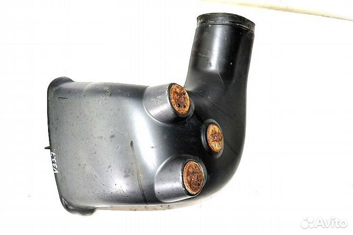 Труба воздухозаборника, нижняя часть volvo FH (01