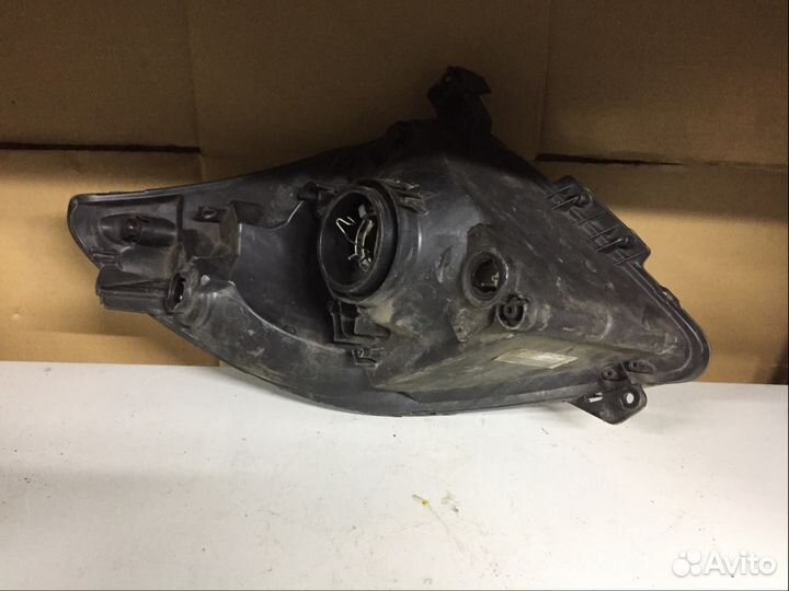 Фара правая Suzuki Swift