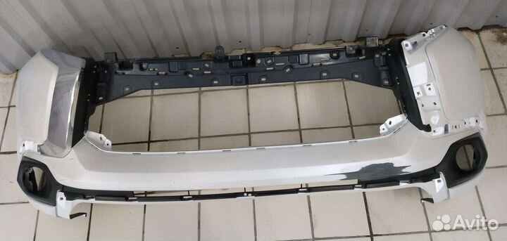 Передний бампер Mitsubishi Pajero Sport 3