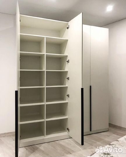 Шкаф по индивидуальным проектам до потолка