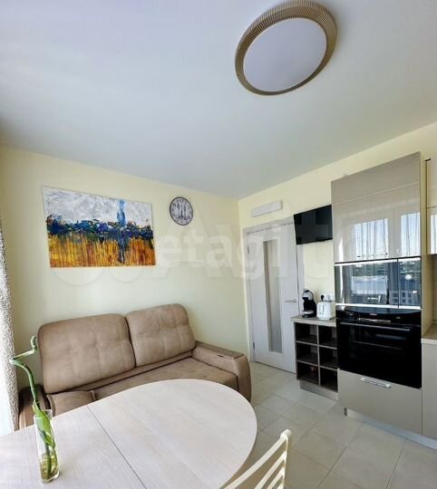 2-к. квартира, 50 м², 10/25 эт.