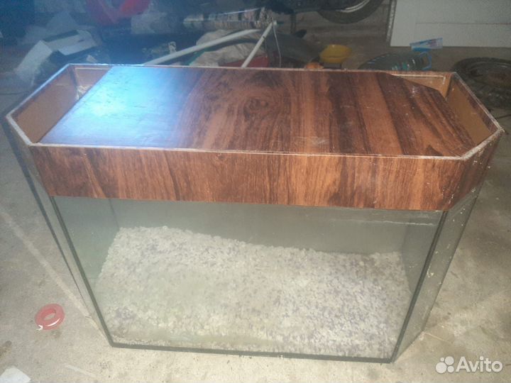 Аквариум и насос