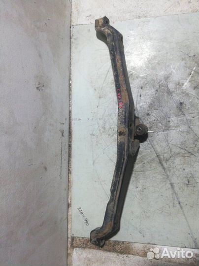 Кронштейн задней балки задний Opel Astra J P10