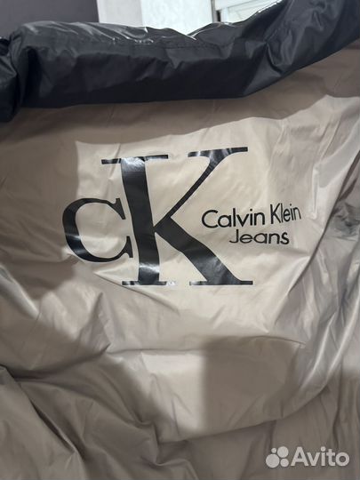 Пуховик зимний мужской размер50/52 Calvin Klein