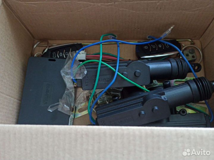 Центральный замок W—Y216