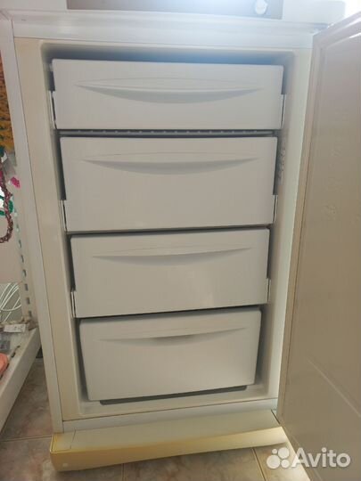 Морозильная камера Indesit SFR100.001