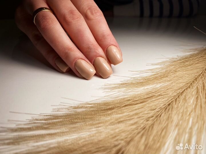 Маникюр в студии