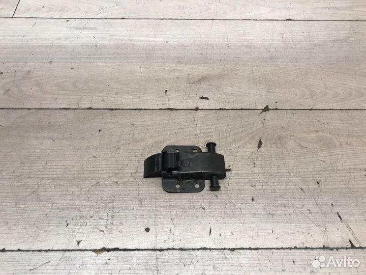 Ограничитель двери задний Mercedes Sprinter W906