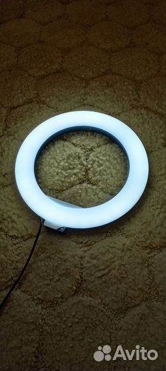Кольцевая лампа