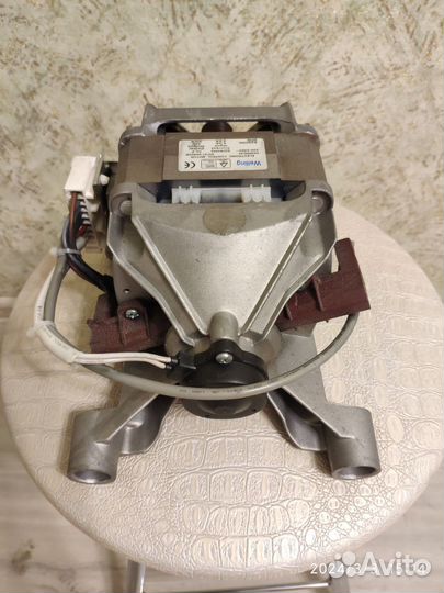 Двигататель стиральной машины Samsung F1043