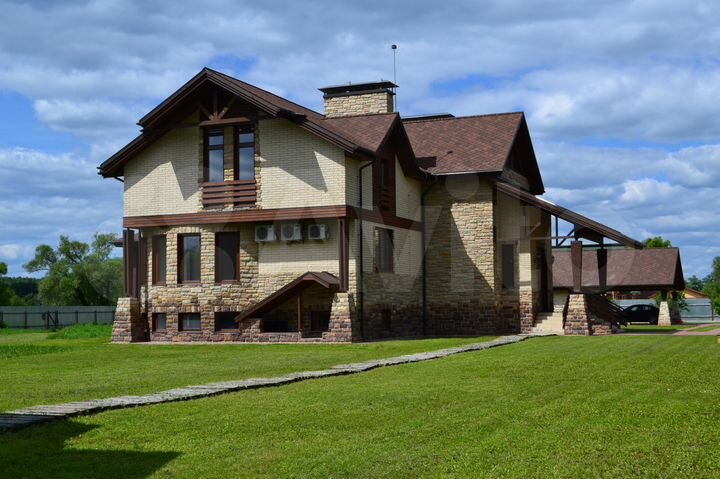 Коттедж 496 м² на участке 60 сот.