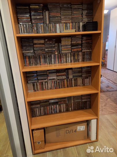 Коллекция фирменных виниловых и компакт дисков