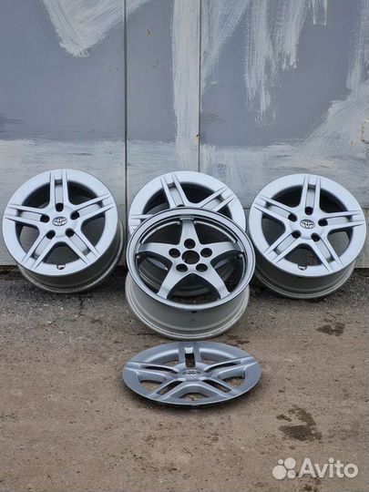 Красивые оригинальные диски на 16 Toyota