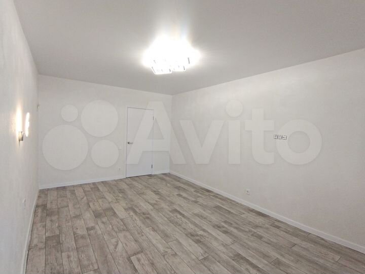 2-к. квартира, 52 м², 10/10 эт.