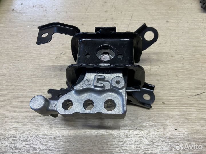 Опора двигателя правая Toyota Camry 75