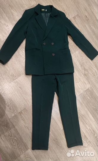 Продам classic костюм