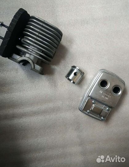 Поршневая картер Новая оригинал Husqvarna 128r