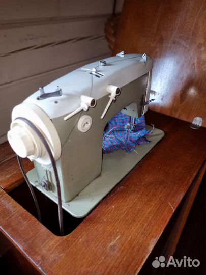 Швейная машинка Veritas