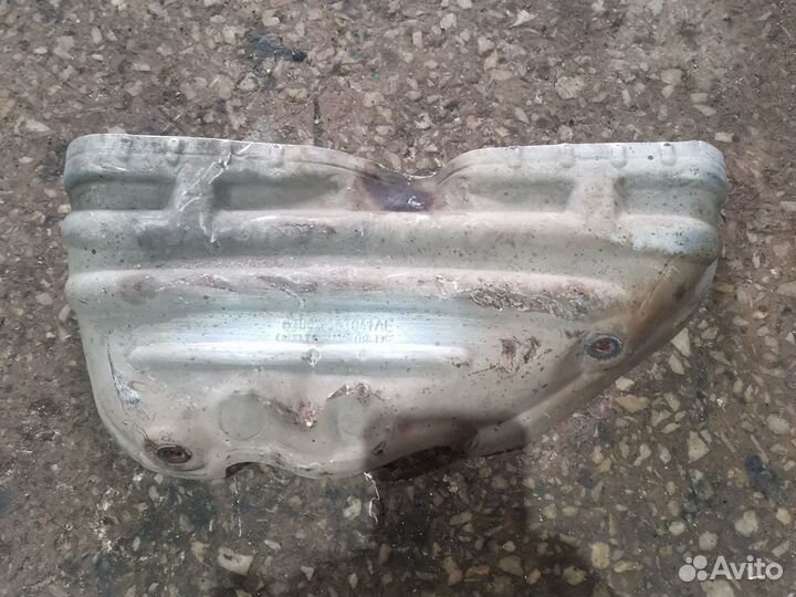 Кожух выпускного коллектора Skoda Octavia A4
