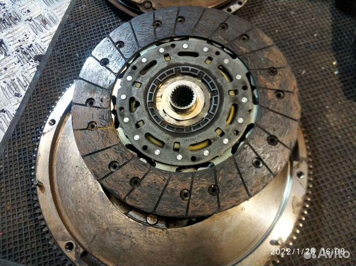 Маховик 415043110 Ауди Фольксваген Шкода Сеат