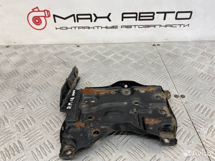 Б/У Площадка под аккумулятор (крепление акб)