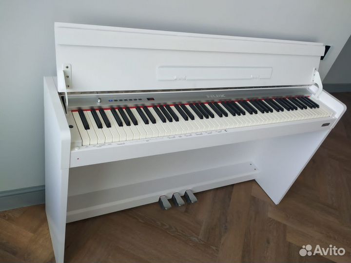 Nux Cherub WK-310-White - Цифровое пианино