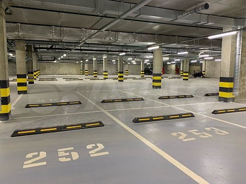 Машиноместо