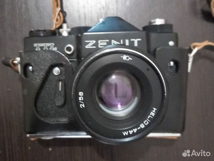 Зеркальный фотоаппарат Зенит TTL