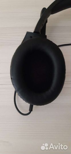 Проводные наушники с микрофоном