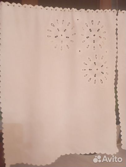 Занавески и подзор с вышивкой Ришелье