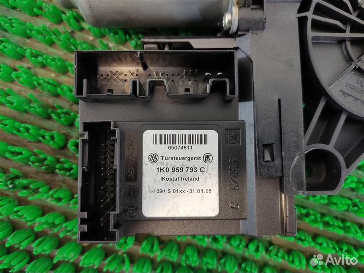 Мотор стеклоподъёмника передний левый volkswagen