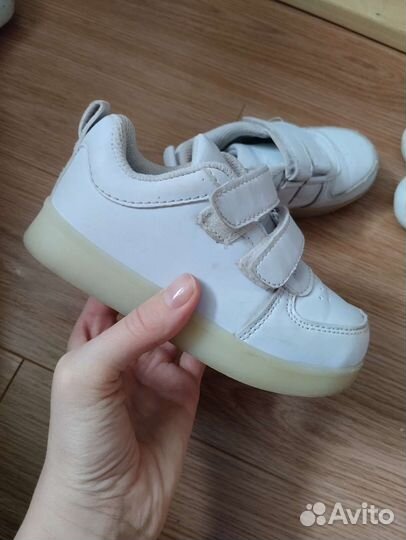 Кроссовки со светодиодами в подошве 26 р б/у