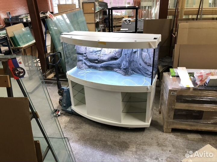 Панорамный аквариум 600 литров в белом акриле