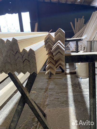 Уголок деревянный 30 мм