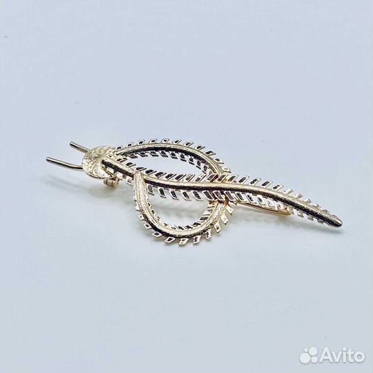 Золотая брошь